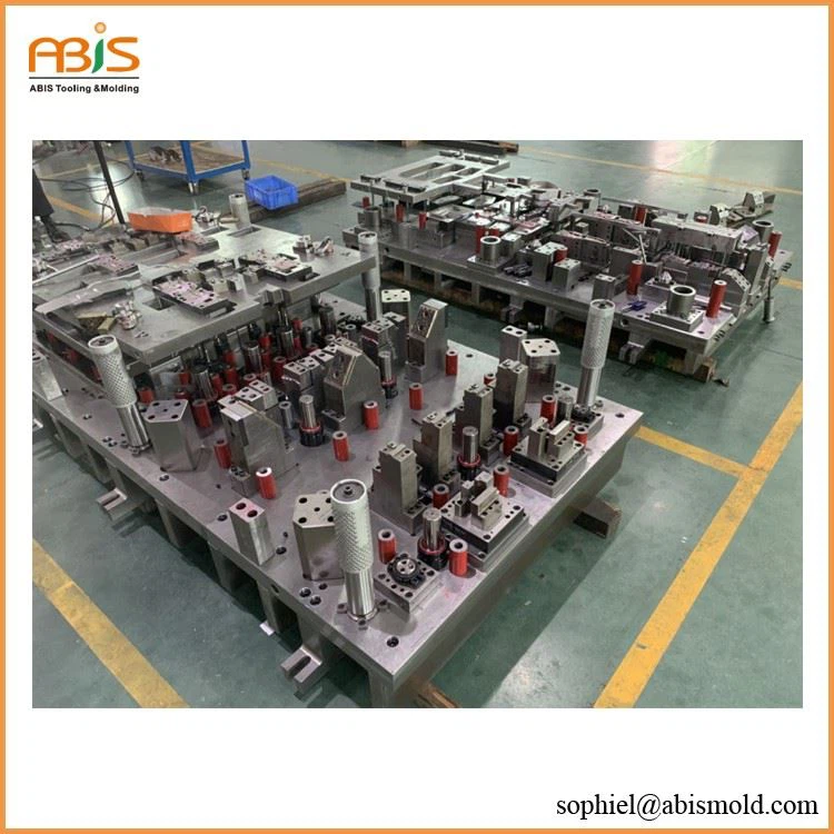 Copper metal progressive stamping press tool